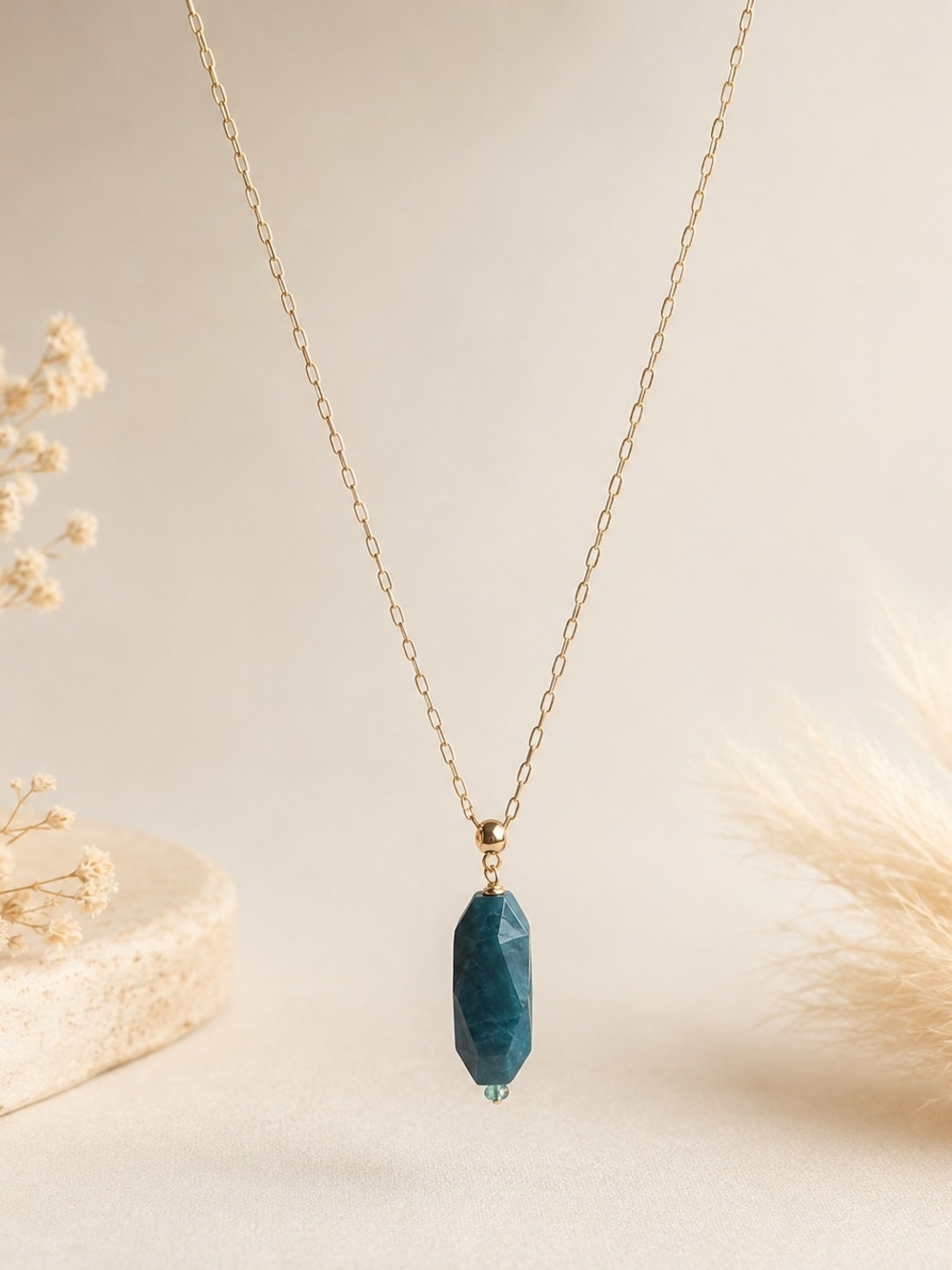Gold Chain Necklace with Deep Agate Faceted Pendant